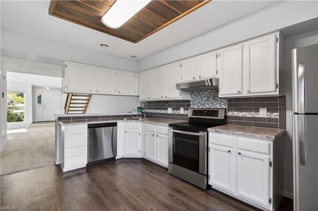 4472 Silverleaf DR, Virginia Beach, VA 23462