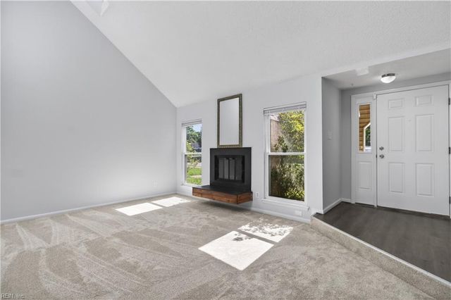 4472 Silverleaf DR, Virginia Beach, VA 23462