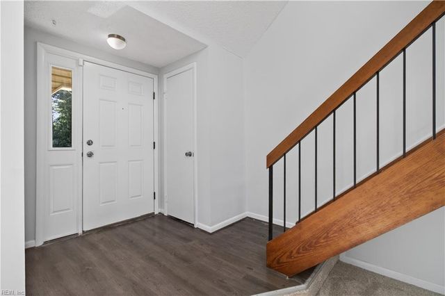 4472 Silverleaf DR, Virginia Beach, VA 23462