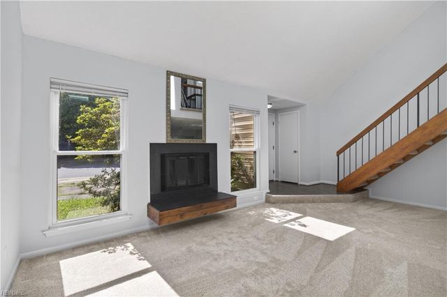 4472 Silverleaf DR, Virginia Beach, VA 23462