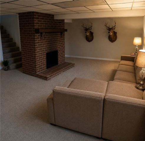 190 Oak Manor Dr, Harrison Twp, PA 15065