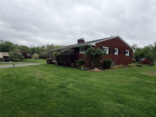 190 Oak Manor Dr, Harrison Twp, PA 15065
