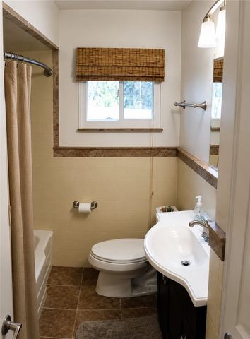 190 Oak Manor Dr, Harrison Twp, PA 15065