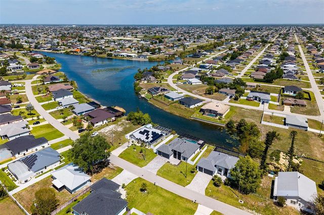 635 NE 7TH TERRACE, Cape Coral, FL 33909