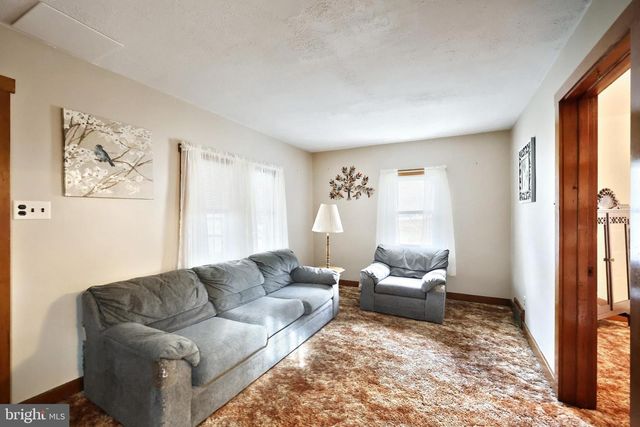 2783 GLEN ROCK RD, Glen Rock, PA 17327