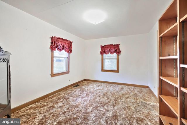 2783 GLEN ROCK RD, Glen Rock, PA 17327