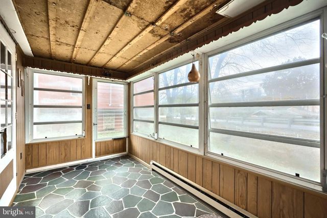 2783 GLEN ROCK RD, Glen Rock, PA 17327