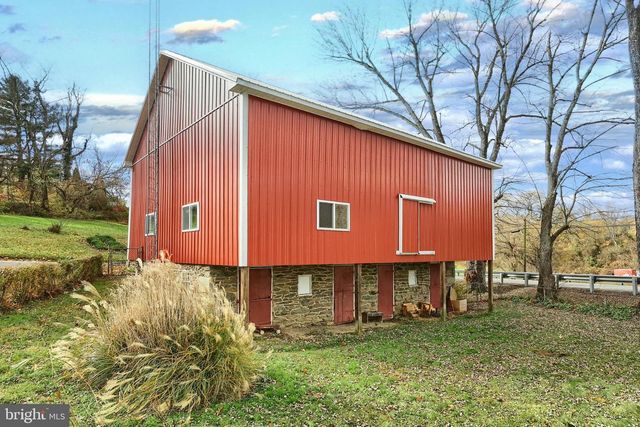 2783 GLEN ROCK RD, Glen Rock, PA 17327