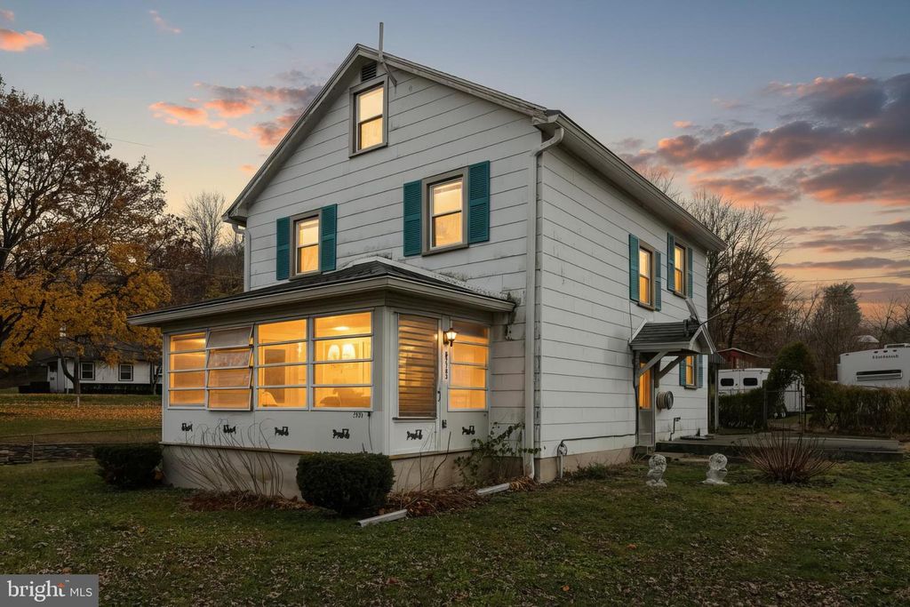 2783 GLEN ROCK RD, Glen Rock, PA 17327