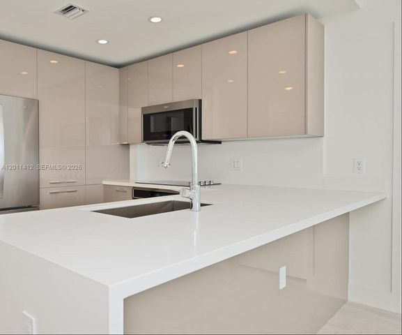 2000 Metropica Way 2206, Sunrise, FL 33323
