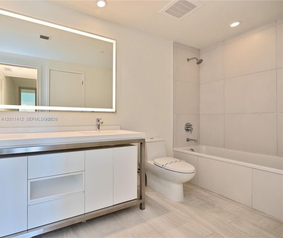 2000 Metropica Way 2206, Sunrise, FL 33323