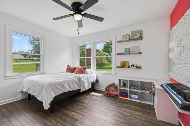 576 Cynthia Dr, Clarksville, TN 37042
