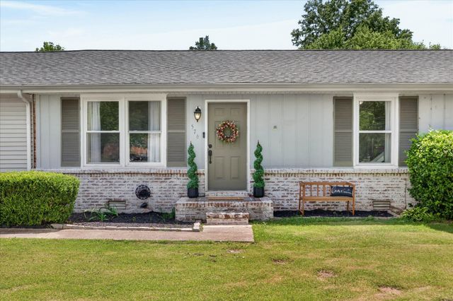 576 Cynthia Dr, Clarksville, TN 37042