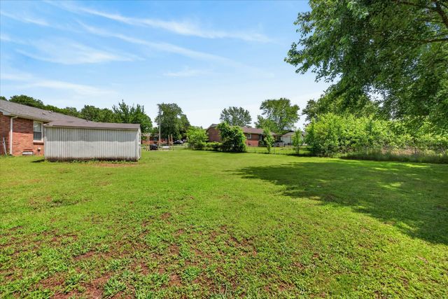 576 Cynthia Dr, Clarksville, TN 37042