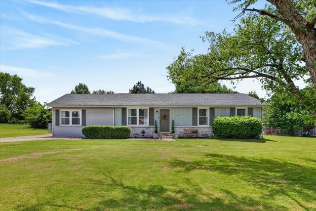 576 Cynthia Dr, Clarksville, TN 37042
