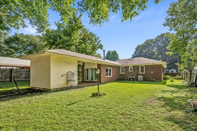 805 S SOMERVILLE ST, Somerville, TN 38068