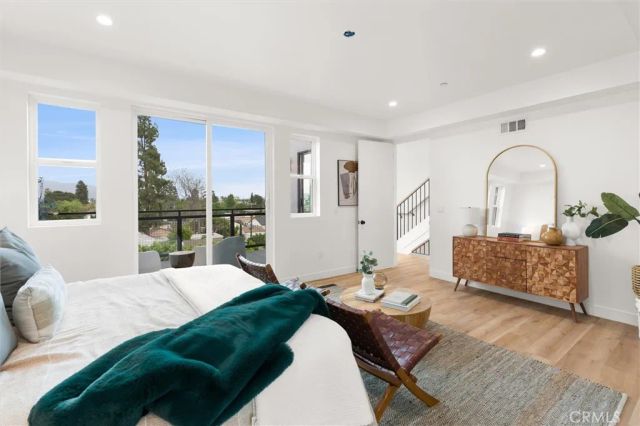 6057 N Tujunga Avenue, North Hollywood, CA 91606