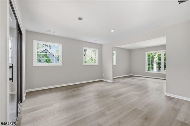27 Inwood Rd, Berkeley Heights Twp., NJ 07922