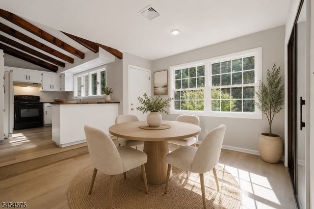 27 Inwood Rd, Berkeley Heights Twp., NJ 07922