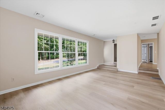 27 Inwood Rd, Berkeley Heights Twp., NJ 07922