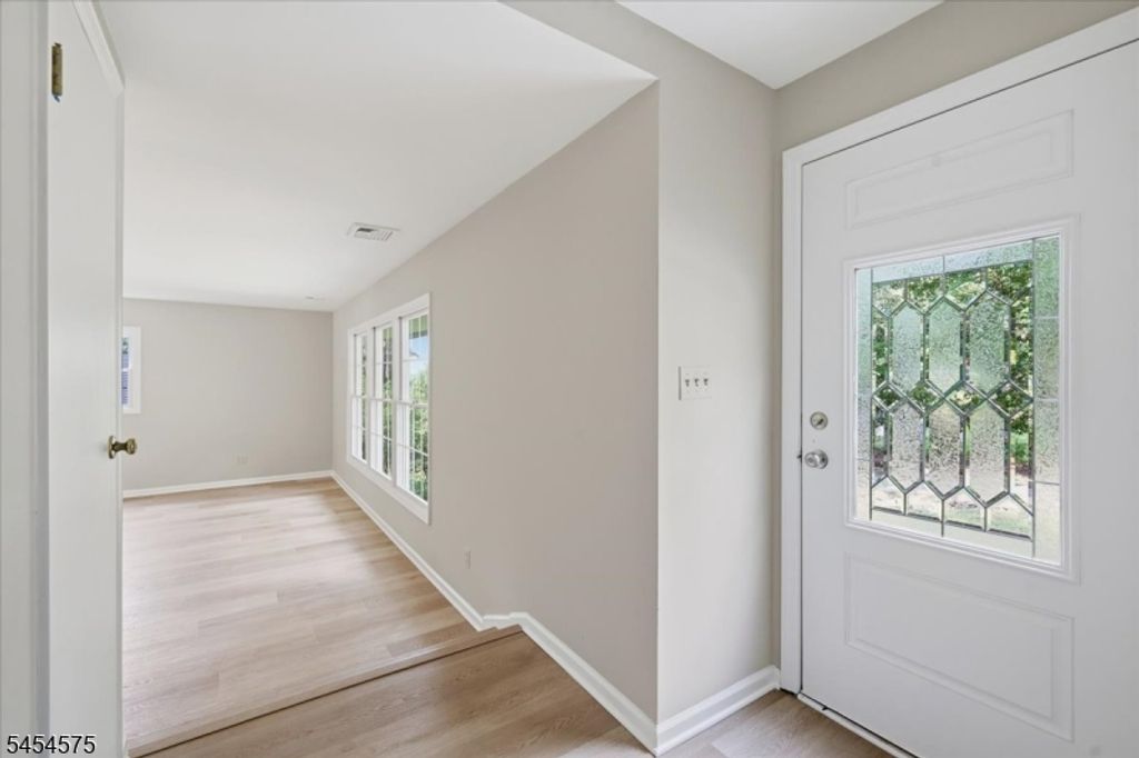 27 Inwood Rd, Berkeley Heights Twp., NJ 07922 — photo 4