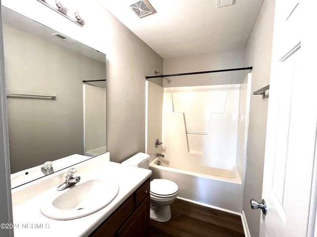 1044 Jade Lane, Winterville, NC 28590