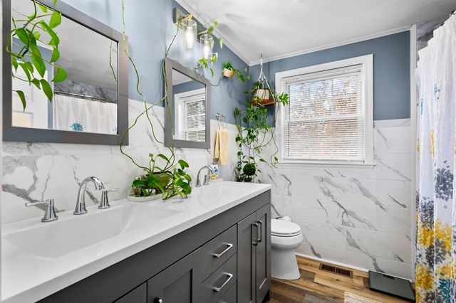 30 Juniper Ln 30, Tewksbury, MA 01876