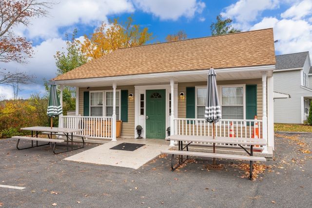 30 Juniper Ln 30, Tewksbury, MA 01876
