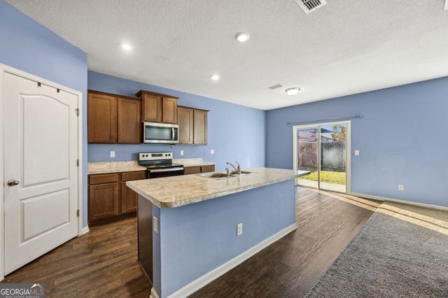 307 Cedar Breeze Drive, Kingsland, GA 31548