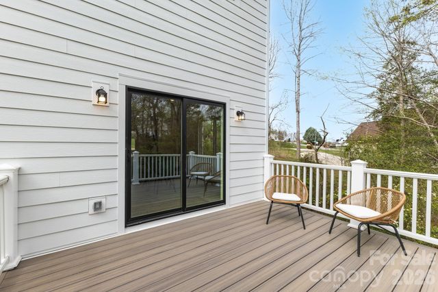 1928 46th Avenue Drive NE, Hickory, NC 28601