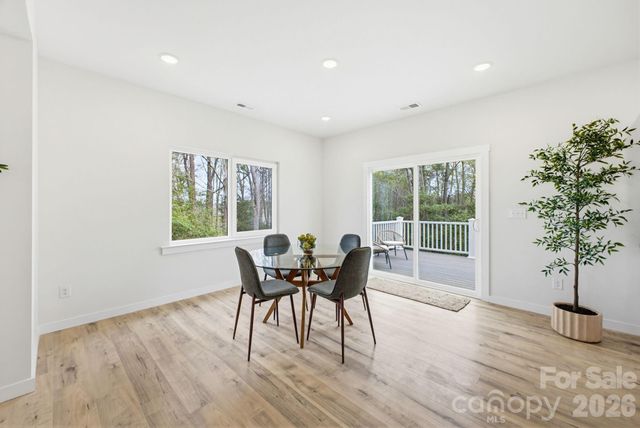 1928 46th Avenue Drive NE, Hickory, NC 28601