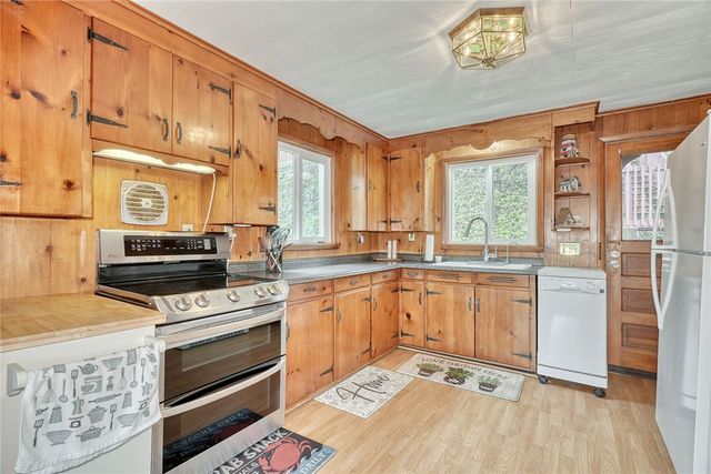 11737 Tompkins Point Road, Wolcott, NY 14590