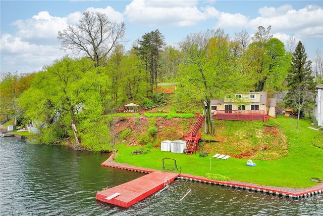 11737 Tompkins Point Road, Wolcott, NY 14590