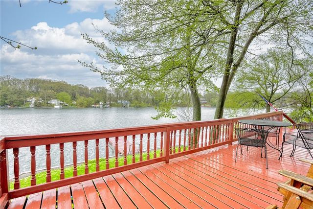 11737 Tompkins Point Road, Wolcott, NY 14590