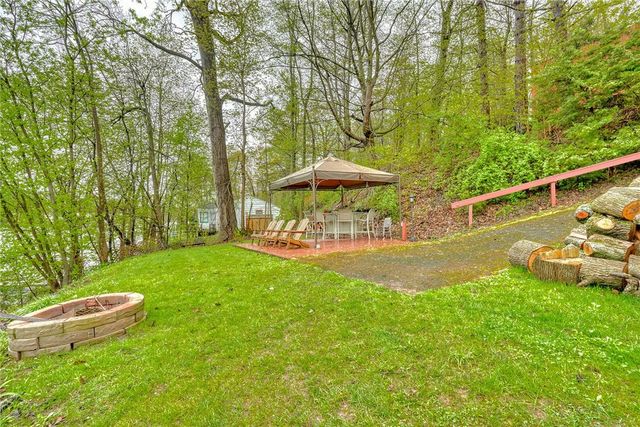 11737 Tompkins Point Road, Wolcott, NY 14590