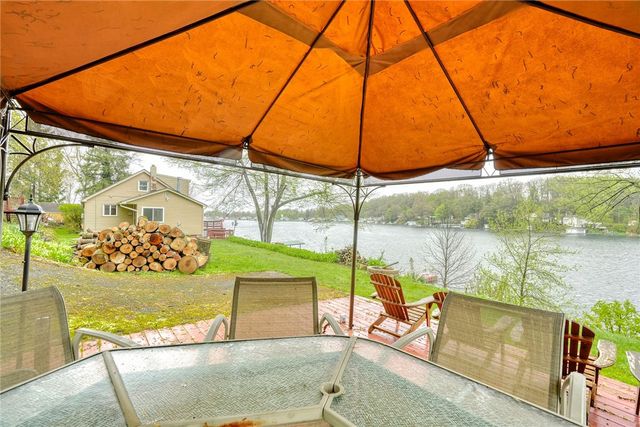 11737 Tompkins Point Road, Wolcott, NY 14590