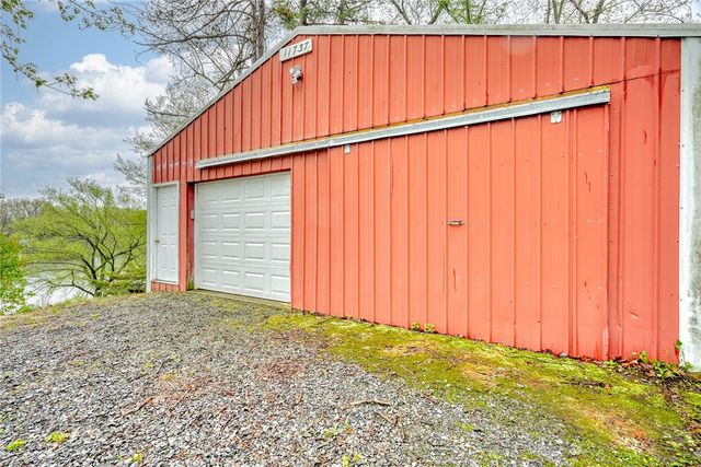 11737 Tompkins Point Road, Wolcott, NY 14590