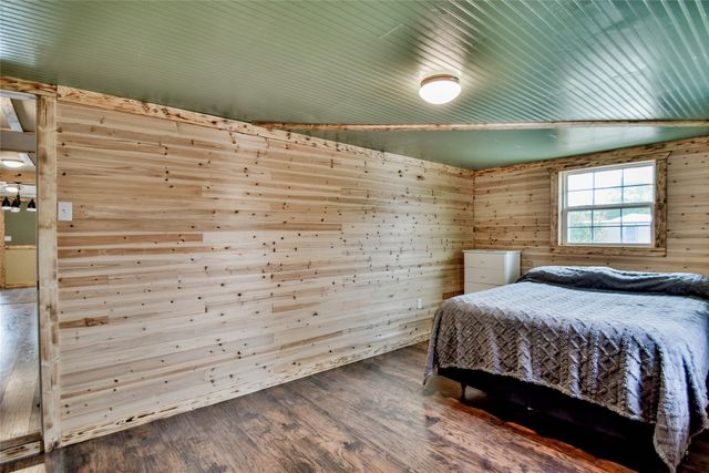 5711 Flint Drive, Granbury, TX 76048