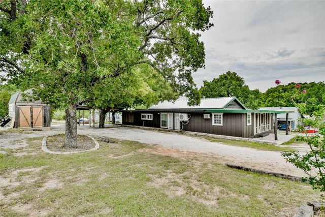 5711 Flint Drive, Granbury, TX 76048