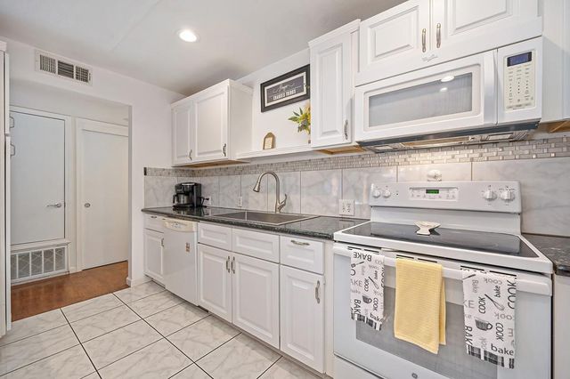 4740 Whitney Ave, Carmichael, CA 95608