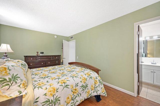 4740 Whitney Ave, Carmichael, CA 95608