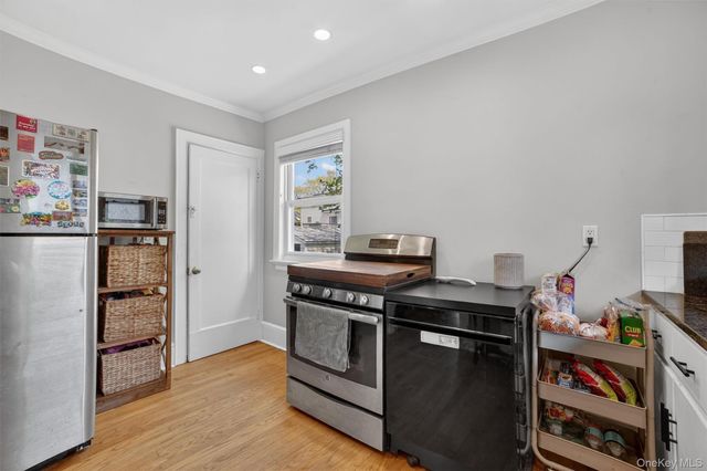 18 2nd Avenue, Ossining, NY 10562
