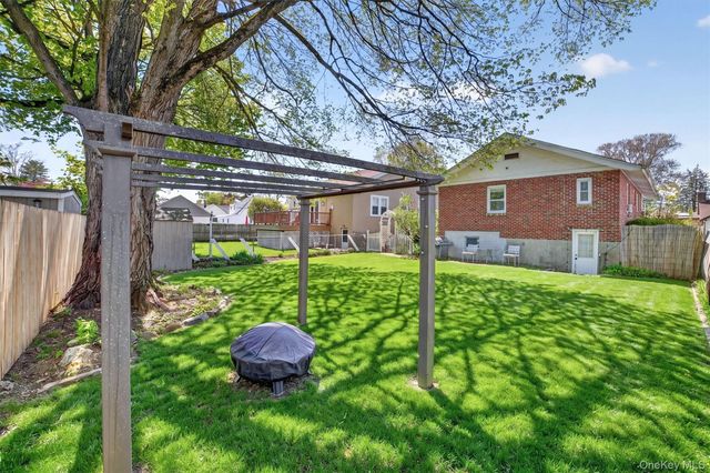 18 2nd Avenue, Ossining, NY 10562