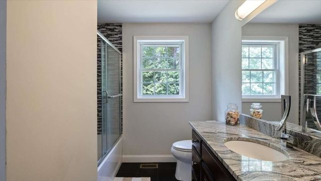 16 Horseshoe Road, Windham, NH 03087