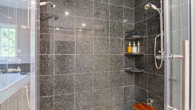 16 Horseshoe Road, Windham, NH 03087