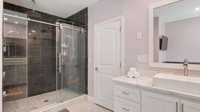 16 Horseshoe Road, Windham, NH 03087