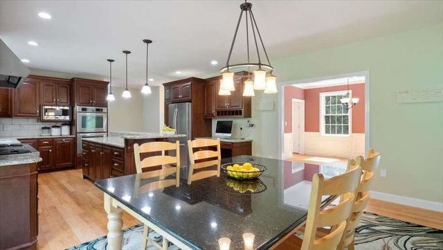 16 Horseshoe Road, Windham, NH 03087