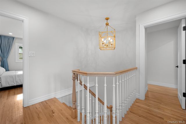 20 Chestnut Drive, East Hills, NY 11576