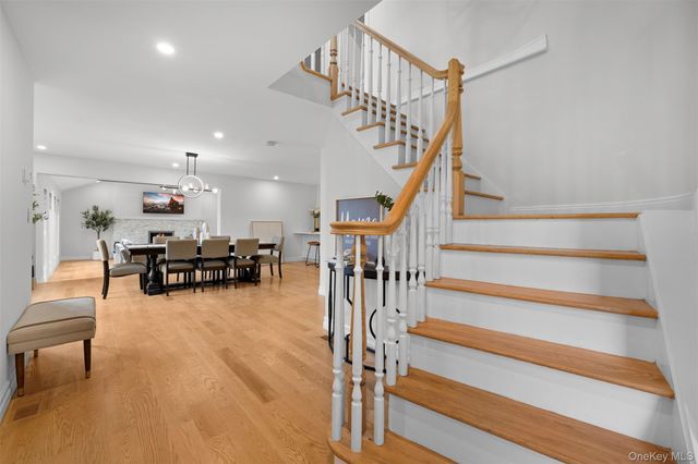 20 Chestnut Drive, East Hills, NY 11576