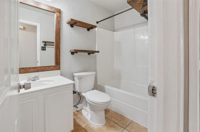 2627 Carmen Drive, Grand Prairie, TX 75052